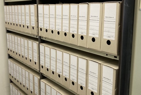 Ordner im Historischen Archiv der Diakonie Stetten