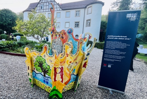 Jubiläumsdenkmal „Wir im Spiegel – damit alle dabei sind“