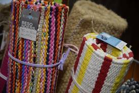 Adventsmarkt 2025 - bunte Handwebwaren Adventsmarkt 2025 - bunte Handwebwaren