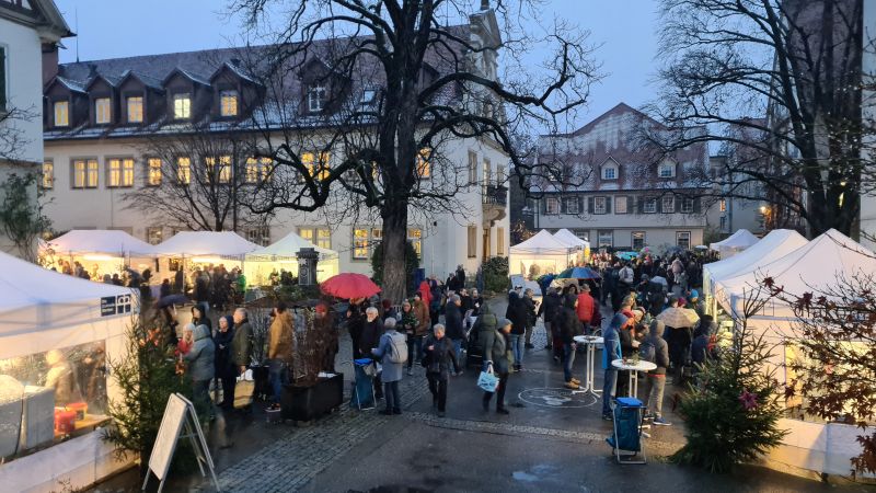 Impressionen vom Adventsmarkt der Diakonie Stetten aus einem vergangenen Jahr. Impressionen vom Adventsmarkt der Diakonie Stetten aus einem vergangenen Jahr.